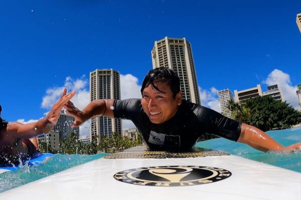 surfing lessons in Honolulu